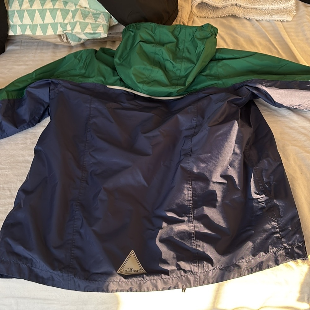 Boys size 14-16 fleece lined rain jacket blue and green like new!